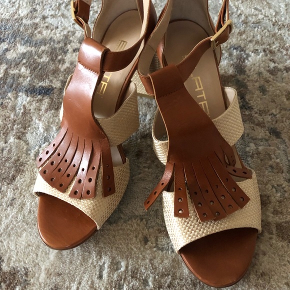 Elata - Picture 2 of 5